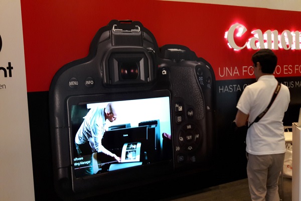 Canon en Expo Foto Regis con el proceso de la imagen Click&Print