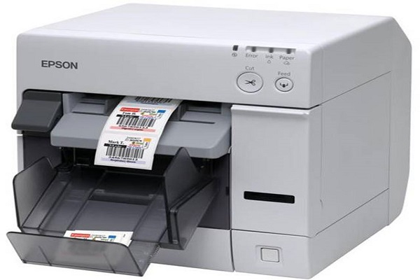 La impresora ColorWorks C3500 de Epson está diseñada para imprimir etiquetas a alta calidad a un bajo costo por unidad