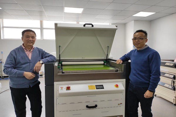 Shanghai Hengze adopta las planchas Asahi AWP-DEF con Clean Transfer Technology para cambiar de la impresión tipográfica a la flexografía