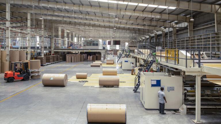 B&B Triplewall recupera el récord mundial en la producción de cartón ondulado con la ayuda de BOBST